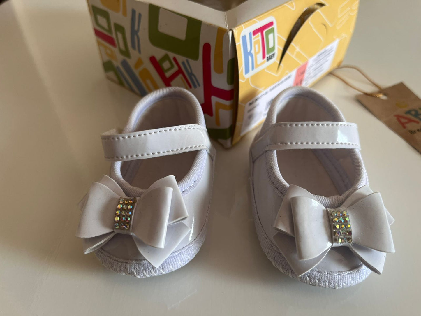 Sapatilha para bebê em verniz Laço Duplo Strass Branca - Keto Baby -Numero 13 de 0 a 3 meses 8,8 cm em média