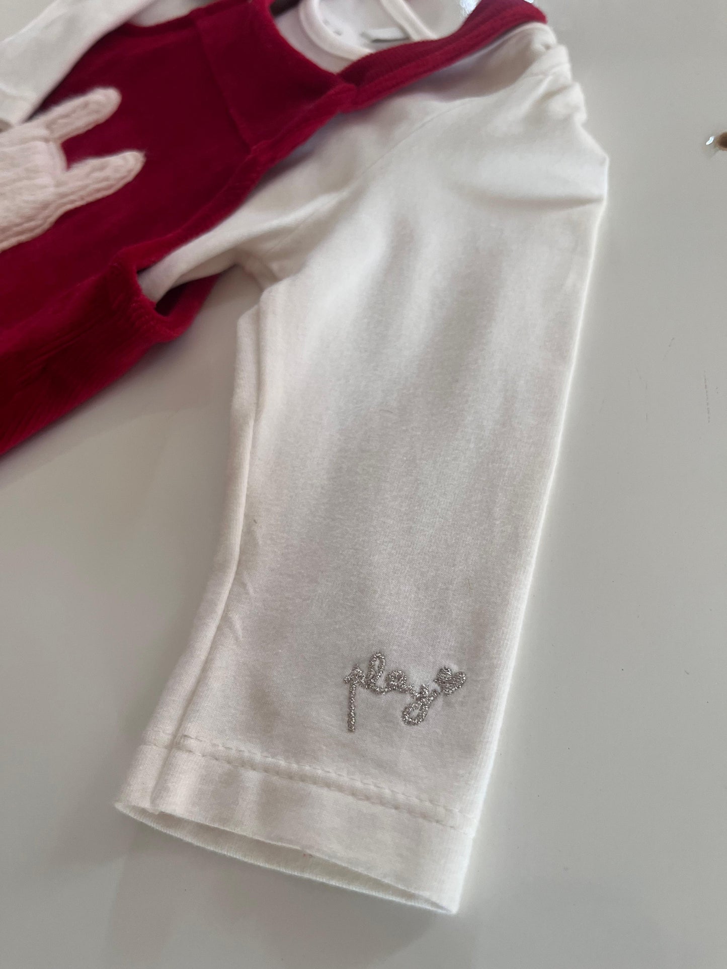 Salopete com body Play- G- Veste de 9 a 12 meses