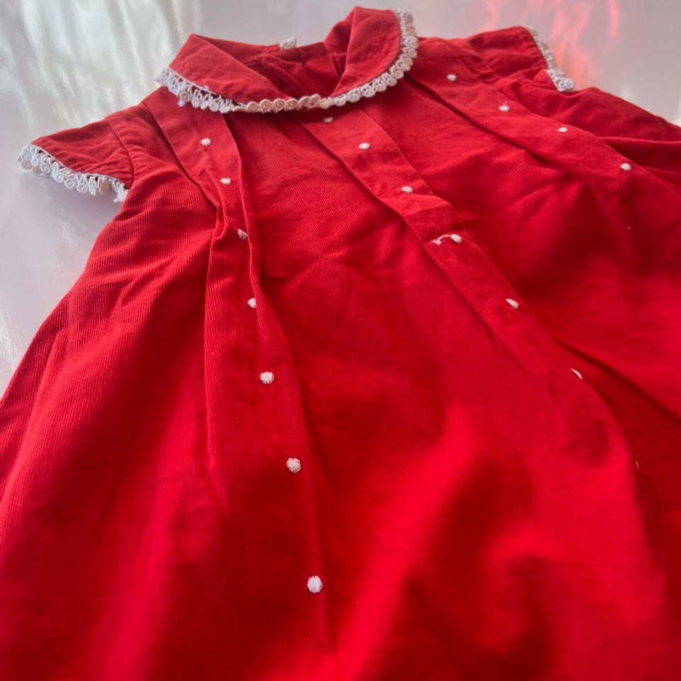 Vestido manga curta na cor vermelha -Tam 9a 12 meses