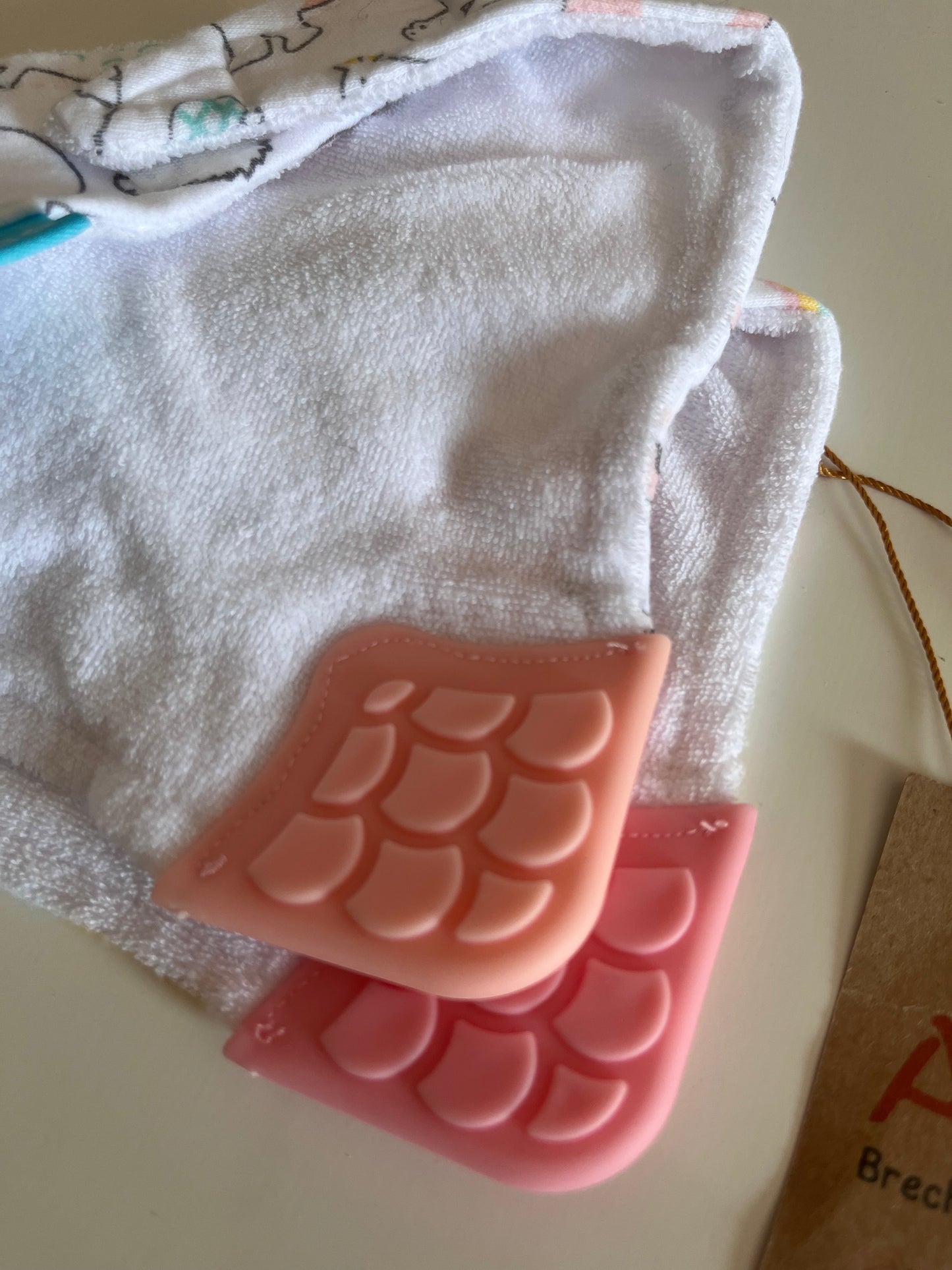 Kit com 2 uni Mordedores BUBA menina