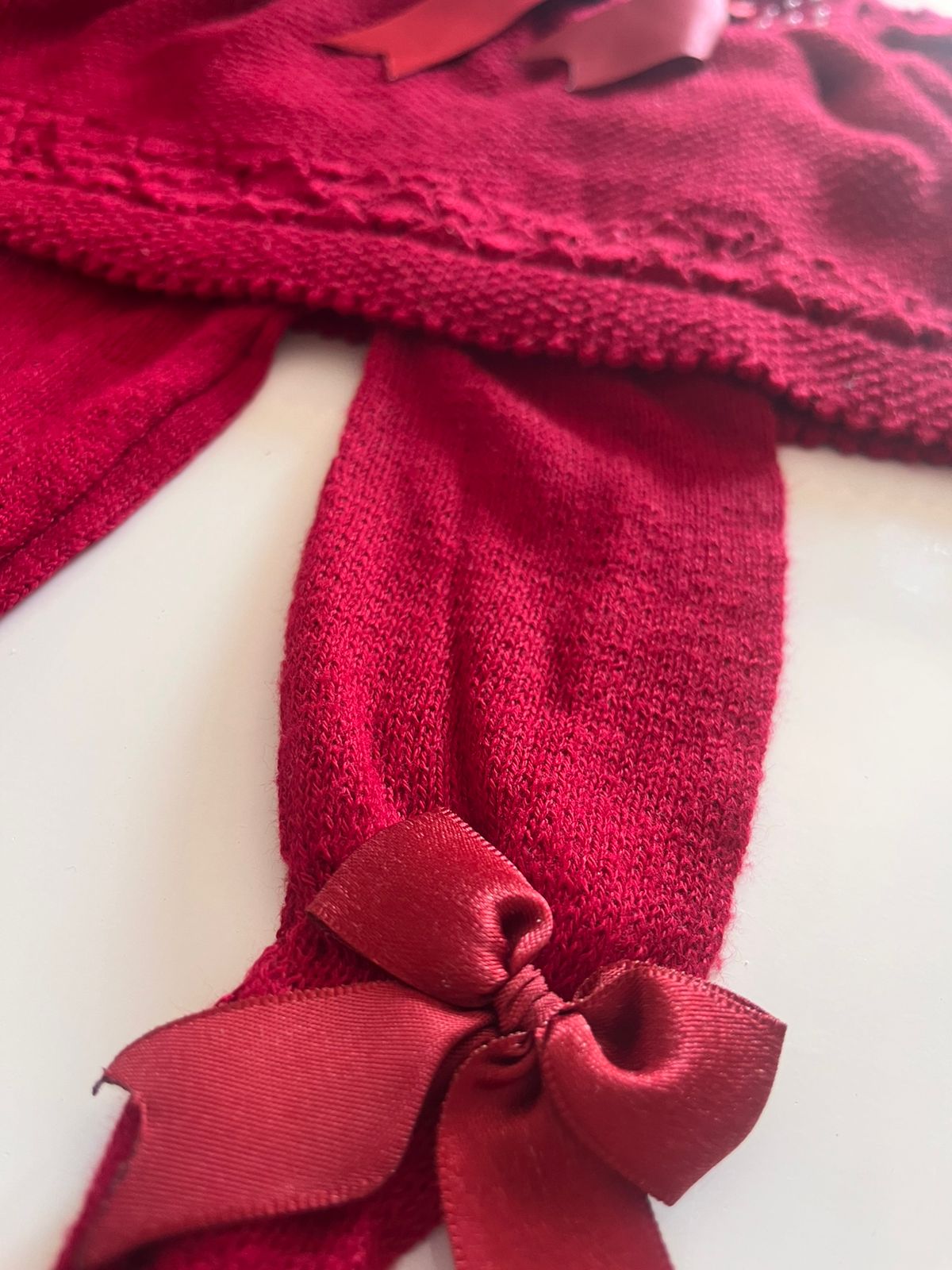 Saída Maternidade Avelã Pérolas Vermelha 4 Peças