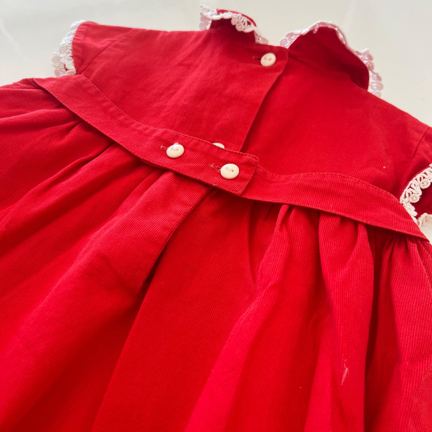 Vestido manga curta na cor vermelha -Tam 9a 12 meses