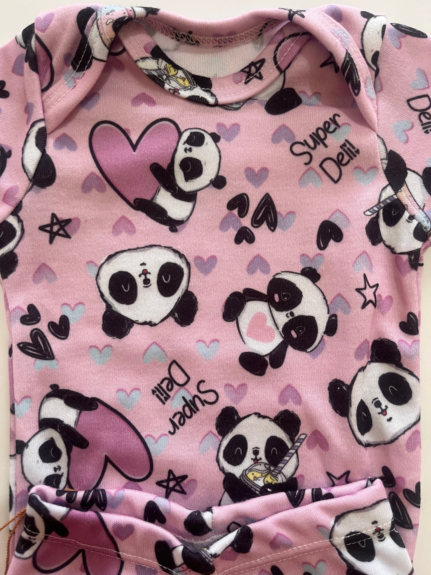 Conjunto Bebê Suedine Antialérgico Pagão Body e Calça Longo Panda Menina
