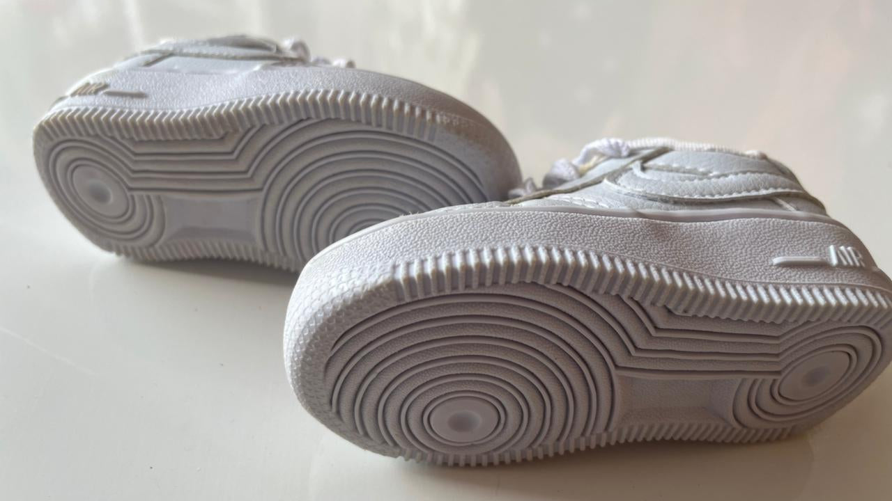tênis nike air force branco  infantil baby- Num 20