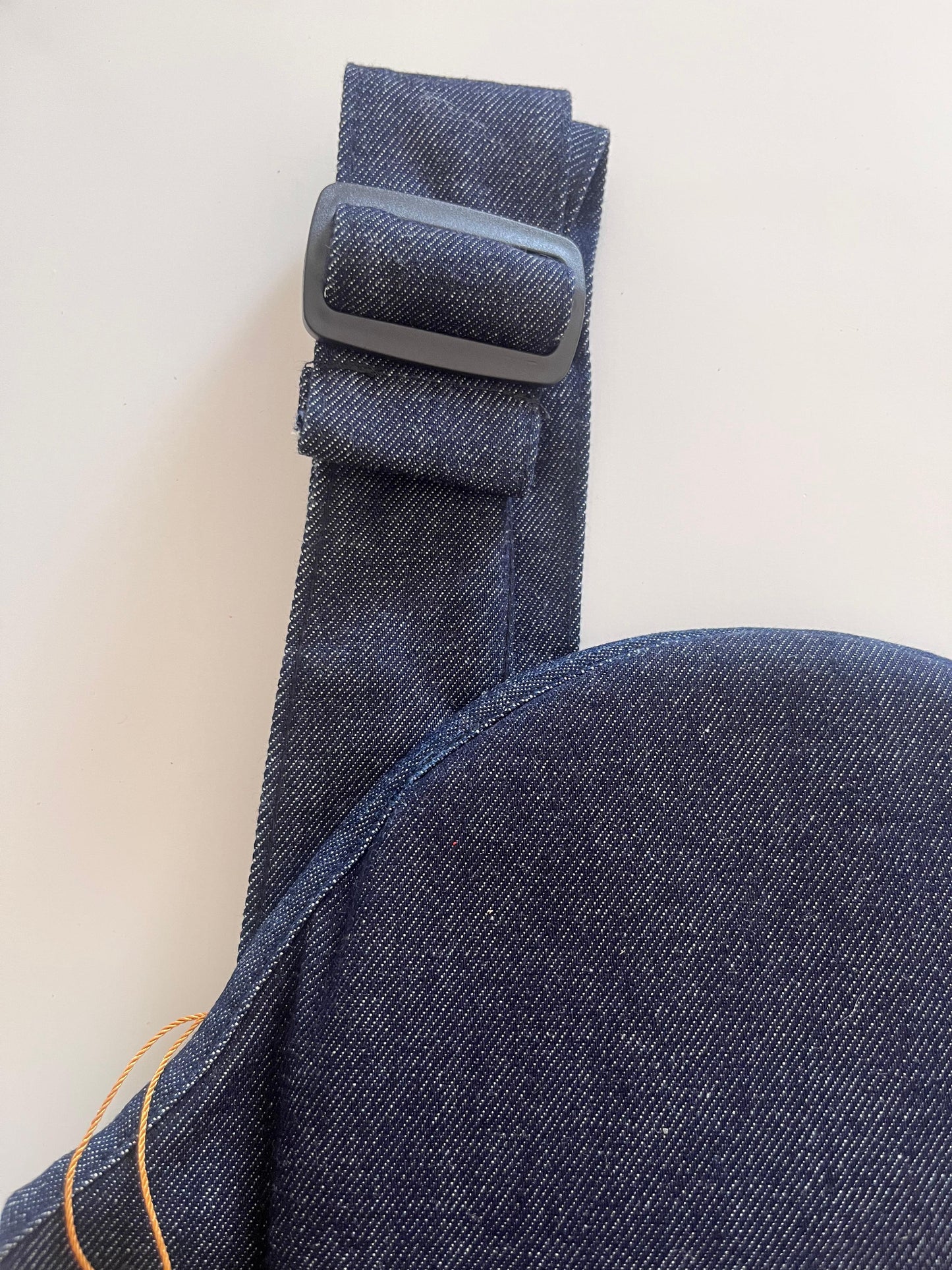 Canguru cadeirinha para bebê confeccionado em jeans