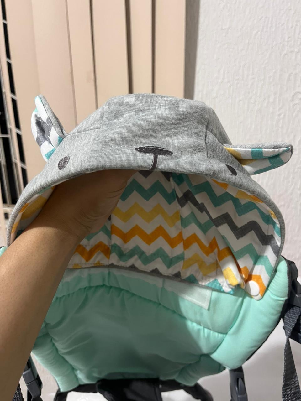 Canguru com capuz ergonômico- Infantino -  Suporta até 18 kg- Novo